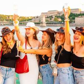 Budapeste: Cruzeiro no Rio Danúbio com Prosecco Ilimitado