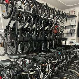 Escolhe uma bicicleta e faz o teu próprio passeio em Budapeste-24 horas