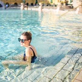 Budapeste: Termas Széchenyi – Entrada Fast Track com Armário