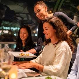 Budapeste: Jantar à luz de velas em um cruzeiro fluvial com música ao vivo