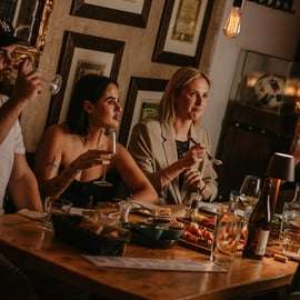 Prova de vinhos húngaros no centro de Budapeste