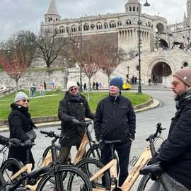Budapeste: Passeio guiado de bicicleta elétrica pelo centro da cidade