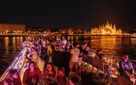 Budapeste: cruzeiro Lotus com Aperol e Prosecco à vontade