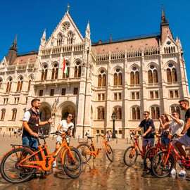 Budapeste: passeio histórico de bicicleta de 2,5 horas com guia local