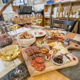 Budapeste: Prova de vinhos, queijos e charcutaria