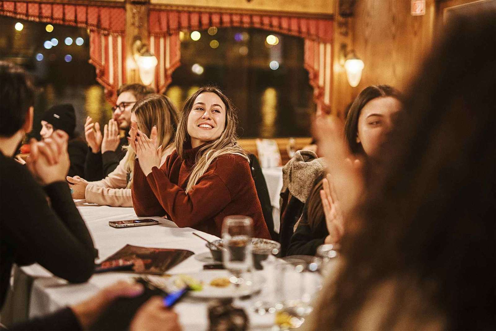 Budapeste: Cruzeiro pelo Danúbio com jantar húngaro e música ao vivo