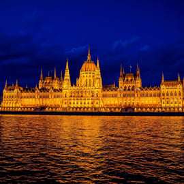 Budapeste: Cruzeiro Flutuante Lotus com bebidas ilimitadas