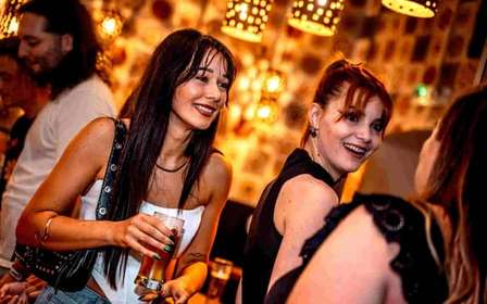 Budapeste: Ruin Bar Pub Crawl com ingressos de entrada