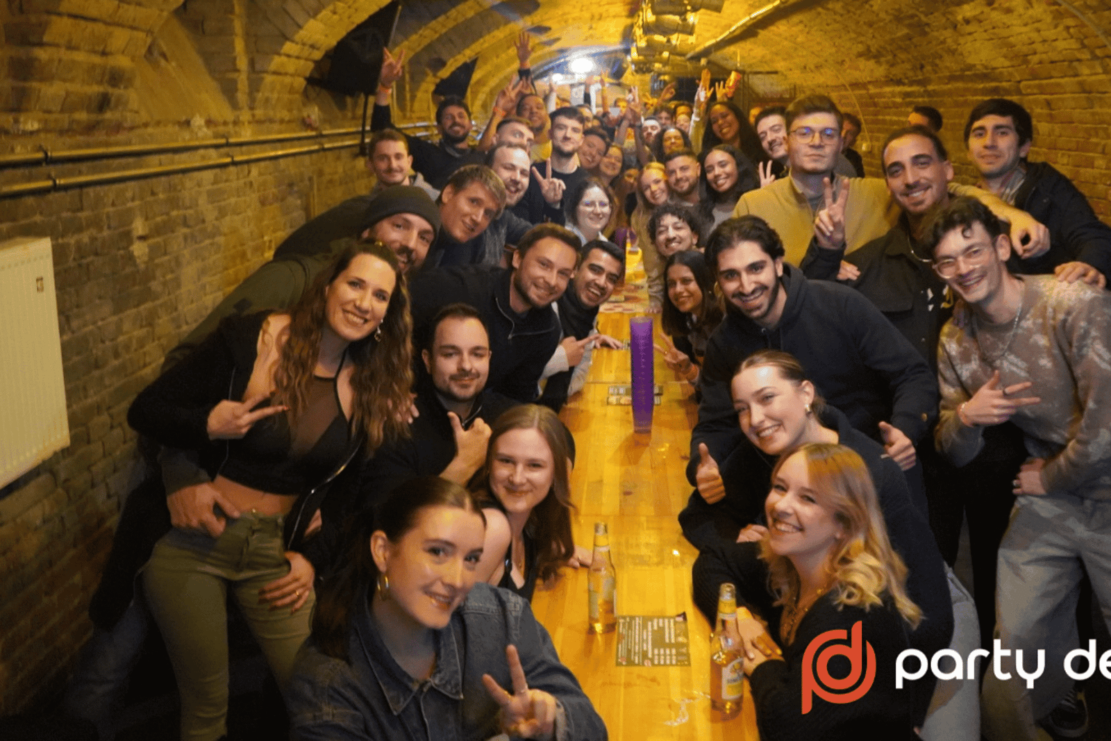 Budapeste: Visita guiada a Ruin Bars com jogos e 6 shots