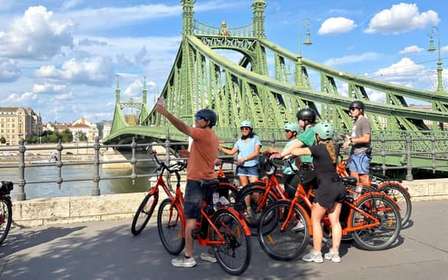 Budapeste: passeio histórico de bicicleta de 2,5 horas com guia local
