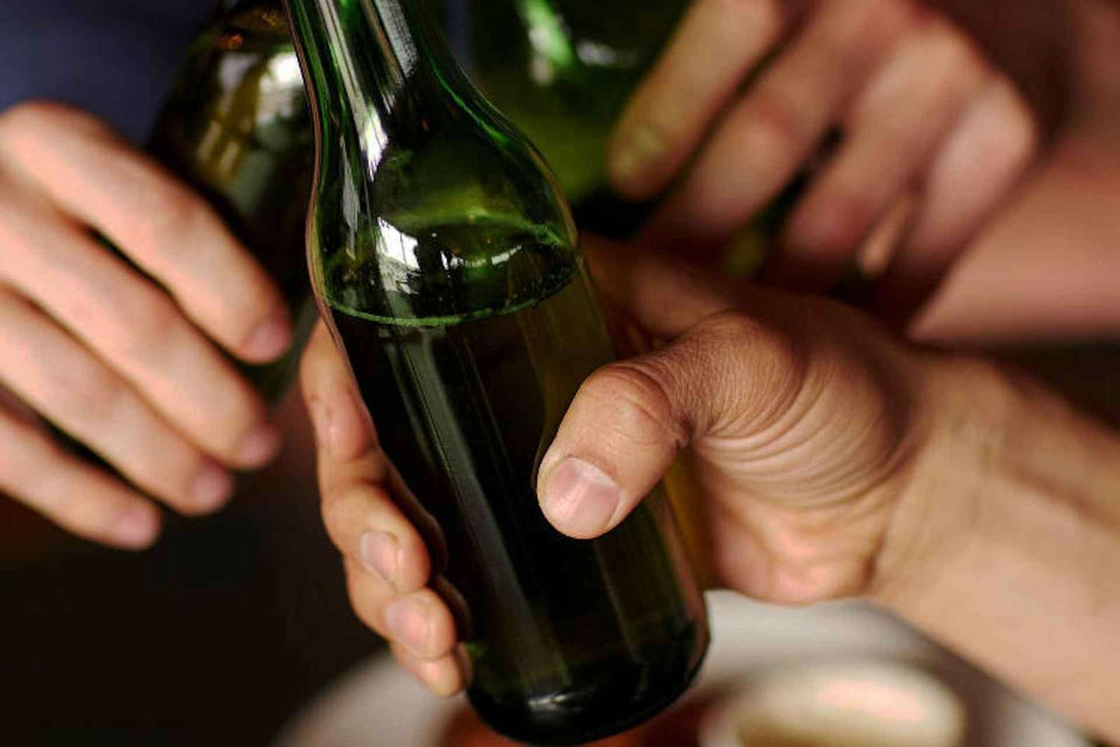 Budapeste: despedida de solteiro com cerveja e vinho