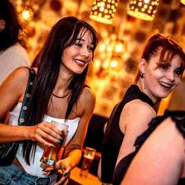 Budapeste: Ruin Bar Pub Crawl com ingressos de entrada