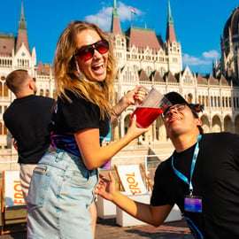 Budapeste: Cruzeiro ao pôr do sol com cocktails ilimitados