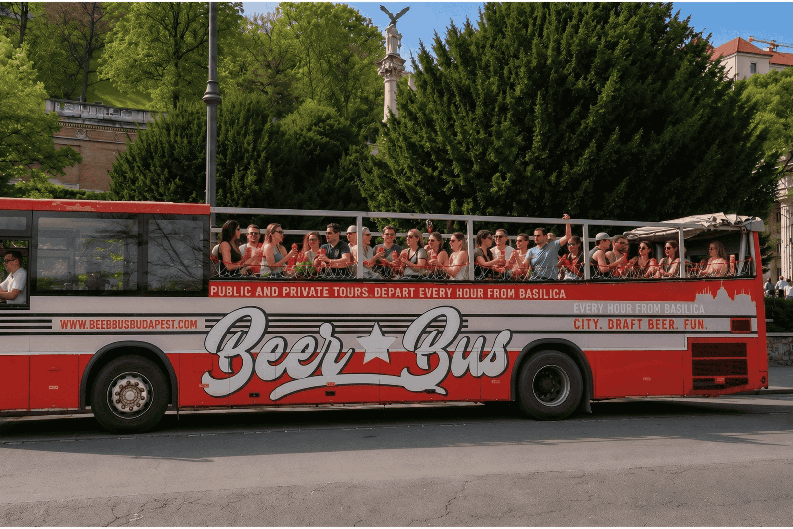 Budapeste: passeio turístico de autocarro com cerveja ilimitada