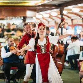 Budapeste: Jantar Cruzeiro com Música ao Vivo e Espetáculo de Danças Folclóricas