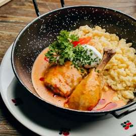 Budapeste: Jantar com Espetáculo Folclórico e Bebidas Ilimitadas