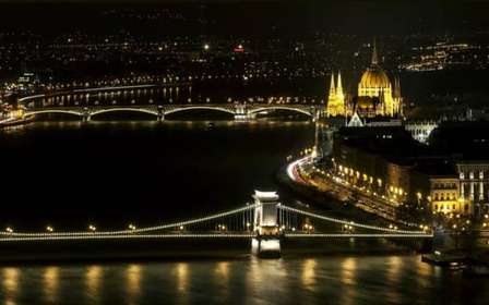 Budapeste: Cruzeiro turístico noturno no Danúbio