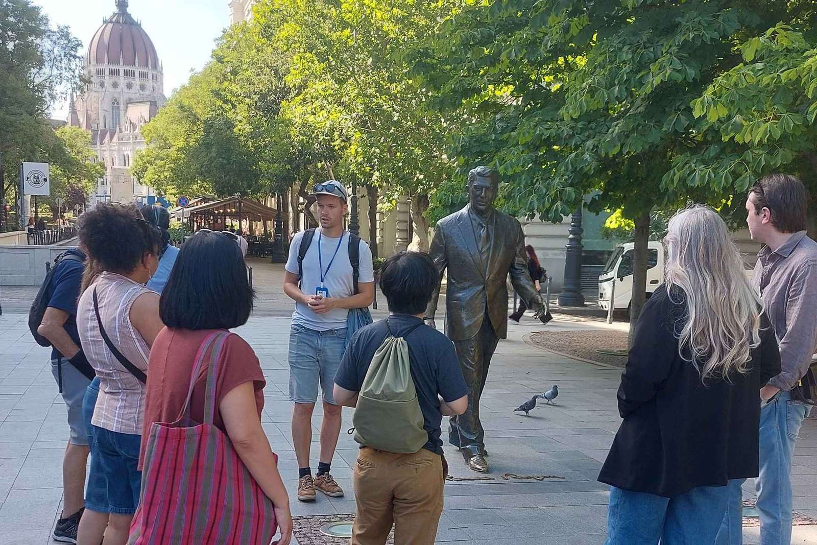 Passeio pedestre comunista gratuito