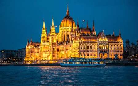 Budapeste: Cruzeiro ao pôr do sol