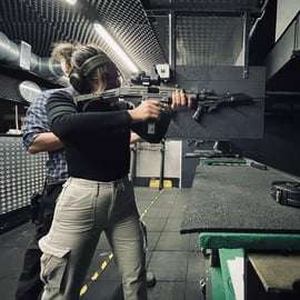 Budapeste: Pacote de tiro com armas de Hollywood