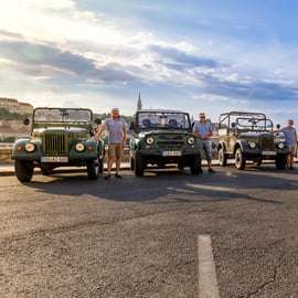 Budapeste: City tour particular com jipe russo