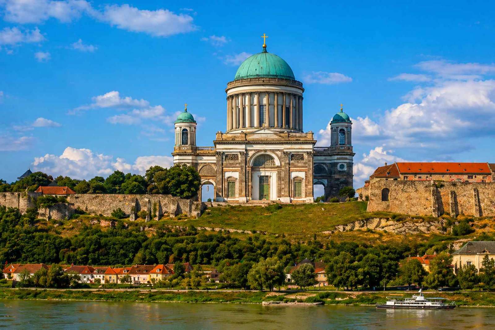 De Budapeste: Viagem de um dia ao Lago Balaton e Tihany, incluindo Esztergom