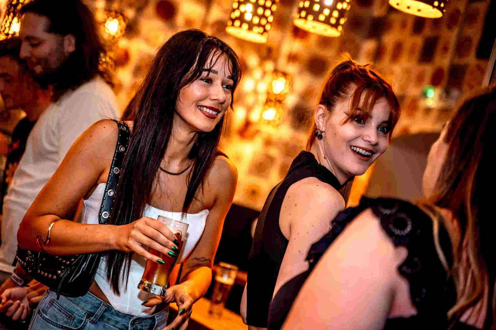 Budapeste: Ruin Bar Pub Crawl com ingressos de entrada