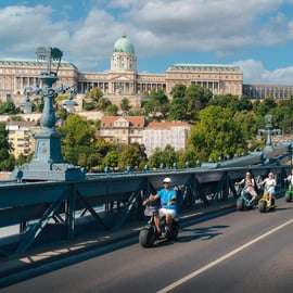 Budapeste: Passeio de E-Scooter MonsteRoller