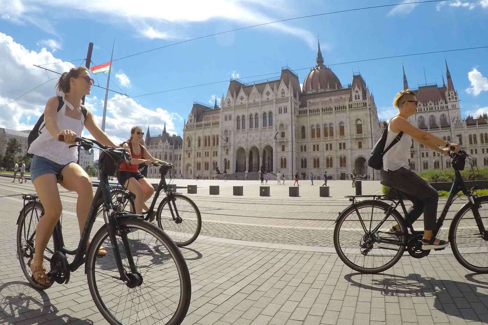 Budapest Highlights Bike Tour com um guia local