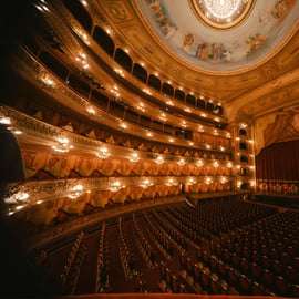 Budapeste: Tour pelo Teatro da Ópera de Budapeste com Concerto ao Vivo