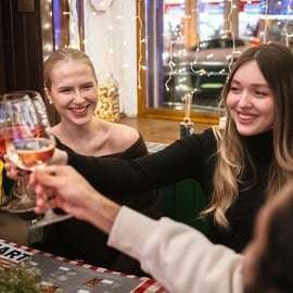 Budapeste: Tour gastronômico com degustação de vinhos por Foodapest 2024