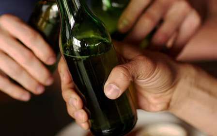 Budapeste: despedida de solteiro com cerveja e vinho