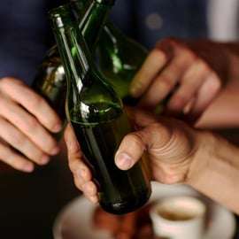 Budapeste: despedida de solteiro com cerveja e vinho