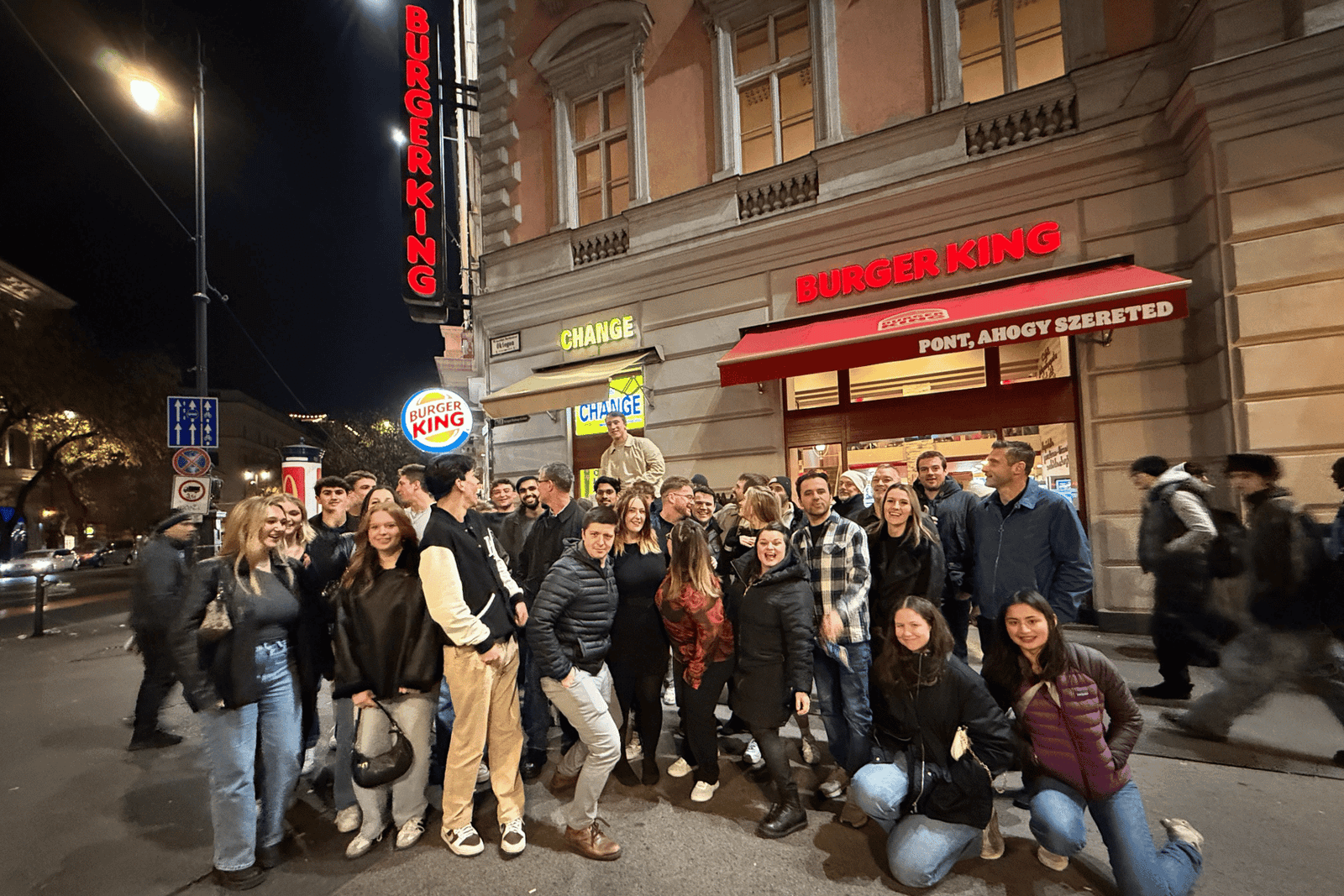 Rota de bares em Budapeste e tour por bares em ruínas – shots grátis e entrada VIP