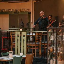 Budapeste: experiência em BierGarten com jantar e música ao vivo