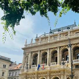 Budapeste: Tour pelo Teatro da Ópera de Budapeste com Concerto ao Vivo