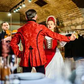 Budapeste: Espetáculo e concerto de dança folclórica húngara