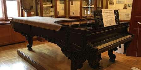 Liszt Ferenc Memorial Museum (Liszt Ferenc Múzeum)