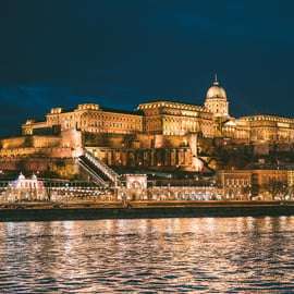 Budapeste: Cruzeiro ao pôr do sol