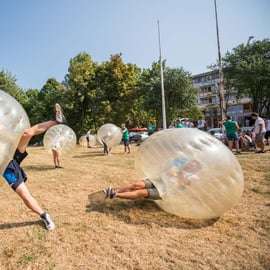 Futebol Bolha com cerveja em Budapeste