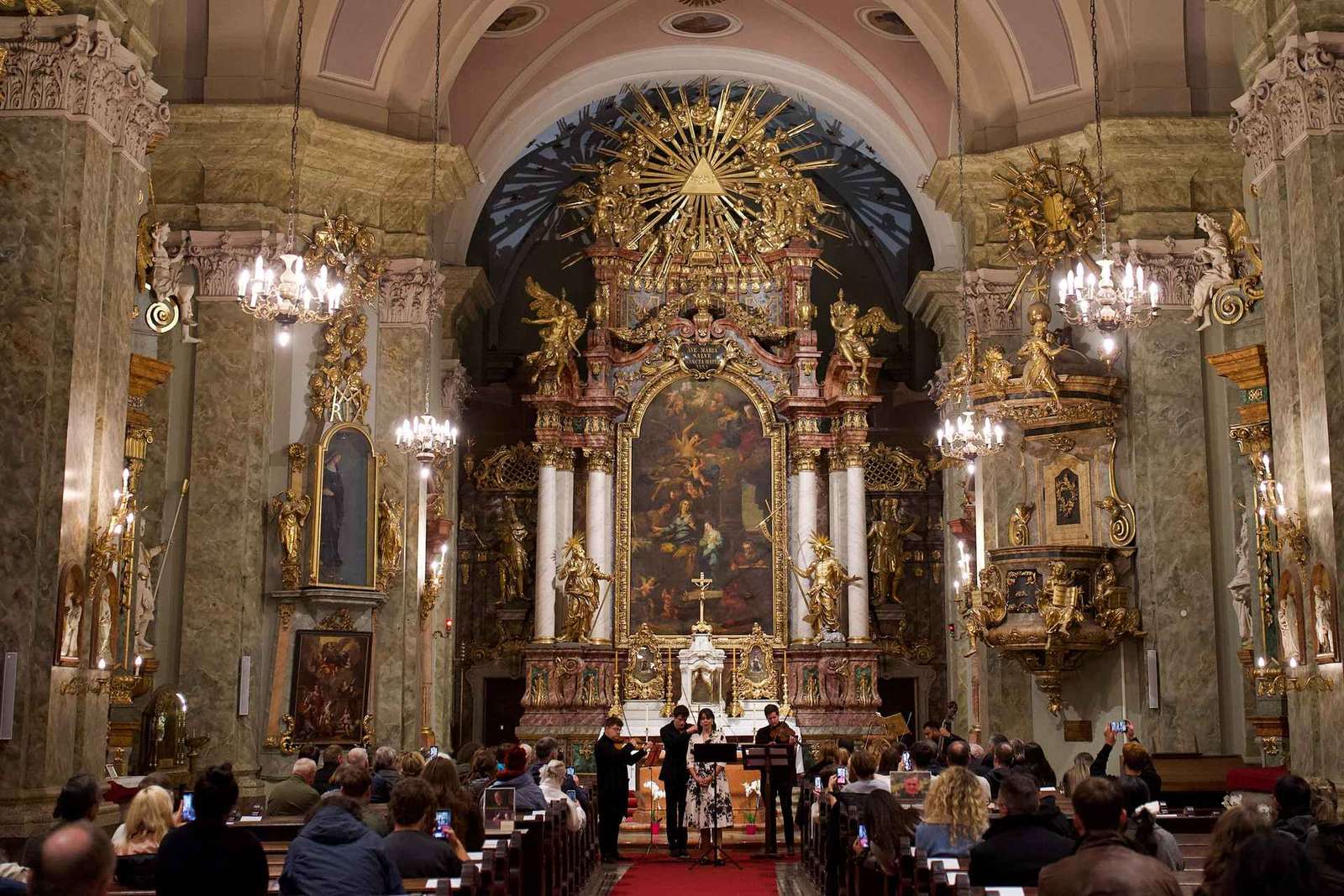 Budapeste: Vivaldi, Mozart, Bach e muito mais na Igreja de Santa Ana