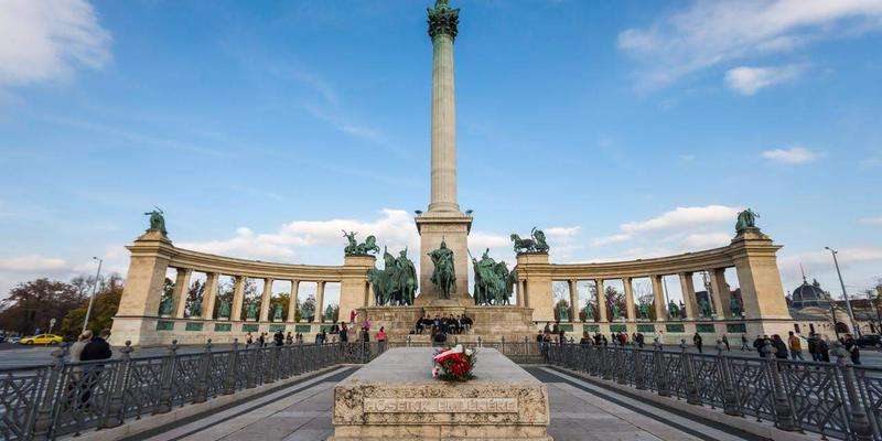 Praça dos Heróis (Hősök tere)