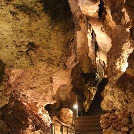 Budapeste: Visita guiada a pé às grutas de Semlő-hegyi e Pál-völgyi