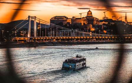 Budapeste: Cruzeiro pelos destaques da cidade com drinque de boas-vindas