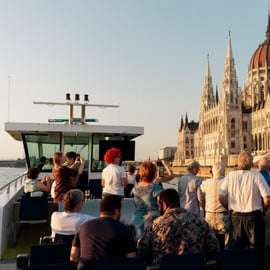 Budapeste: Passeio de barco durante o dia