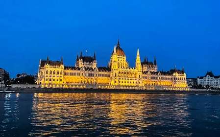 Budapeste: Cruzeiro pelos destaques da cidade com drinque de boas-vindas