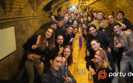 Budapeste: Visita guiada a Ruin Bars com jogos e 6 shots