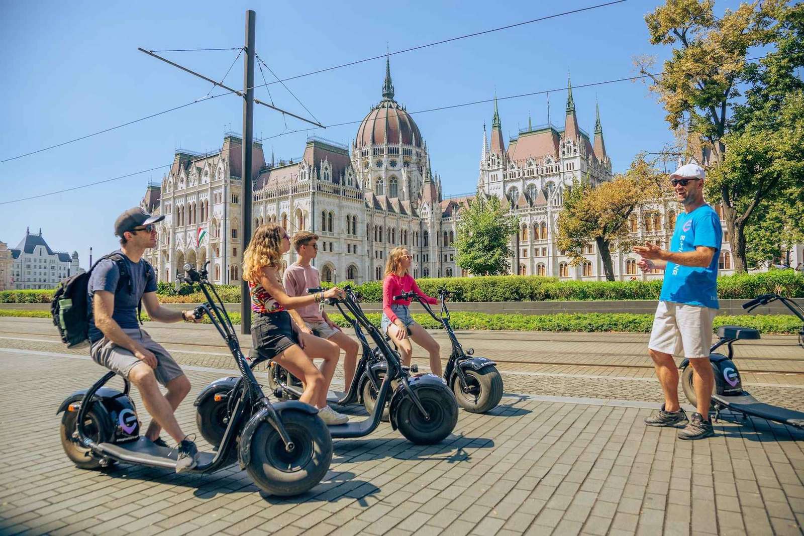 Budapeste: Passeio de E-Scooter MonsteRoller