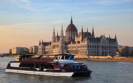 Budapeste: Cruzeiro turístico pelo rio Danúbio com guia de áudio